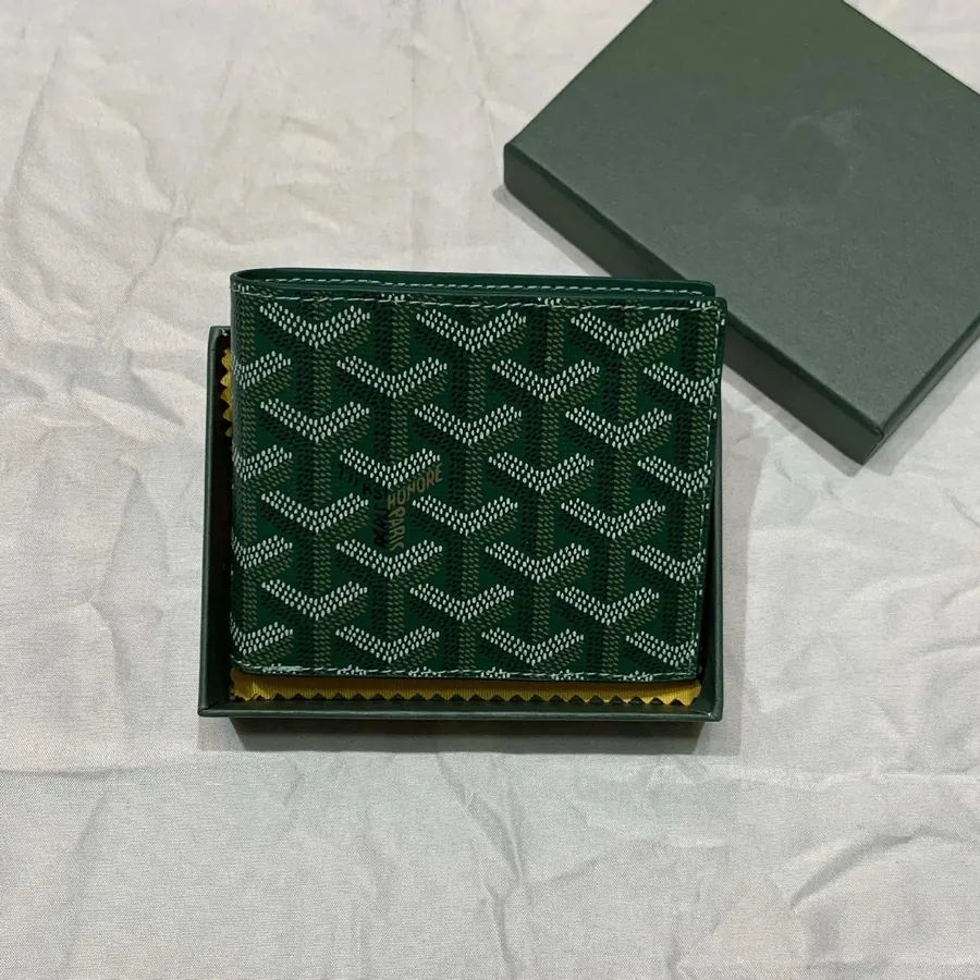 Goyard Wallet product preview